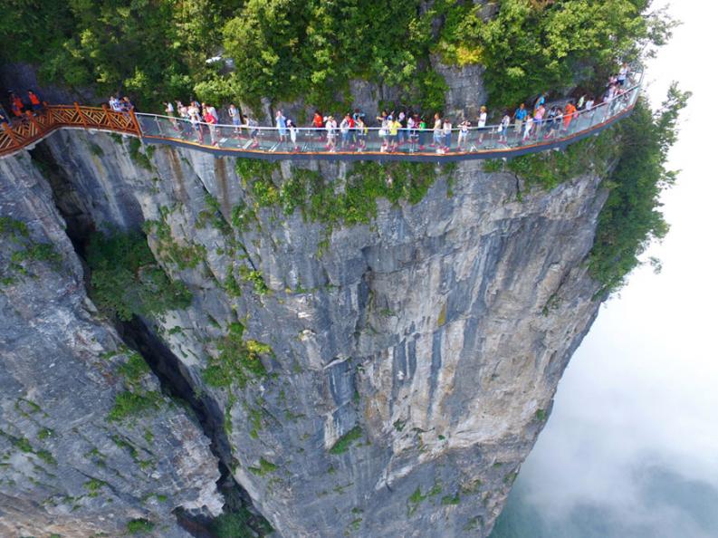 Üveghíd Kínában | Fotó via boredpanda.com