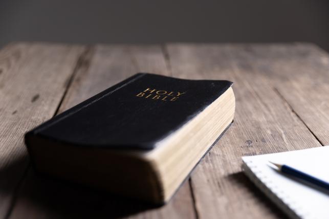 Biblia Fotó:123rf.com - PROAKTIVdirekt Életmód magazin és hírek - proaktivdirekt.com