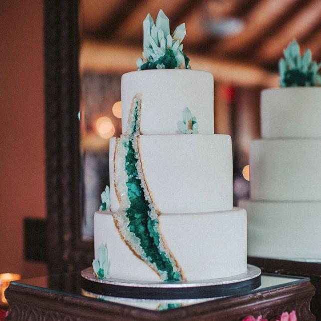 Kristály esküvői torta | Fotó via boredpanda.com