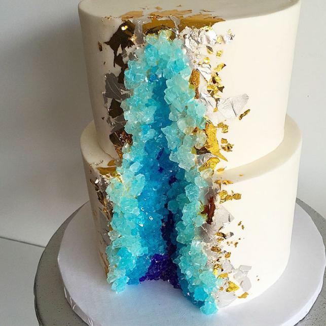 Kristály esküvői torta | Fotó via boredpanda.com - PROAKTIVdirekt Életmód magazin és hírek - proaktivdirekt.com