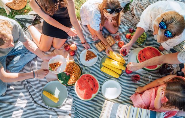 Nyári piknik Fotó: 123rf.com - PROAKTIVdirekt Életmód magazin és hírek - proaktivdirekt.com