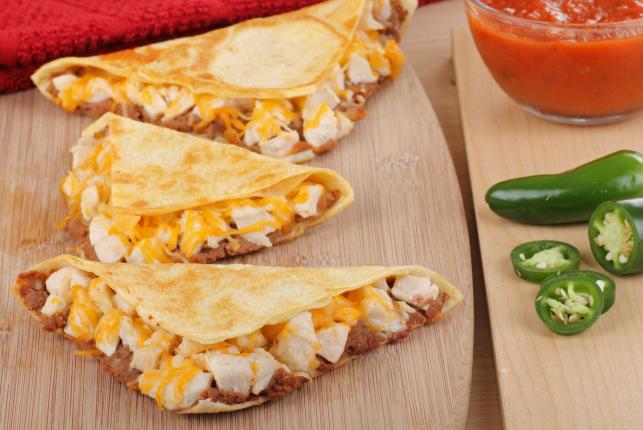 Sajtos csirkés quesadilla Fotó:123rf.com - PROAKTIVdirekt Életmód magazin és hírek - proaktivdirekt.com