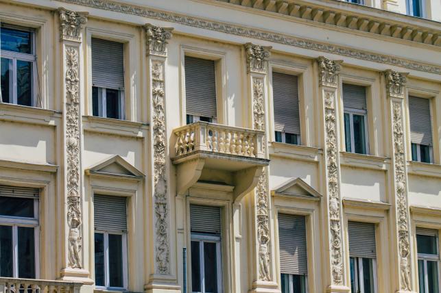 Régi ház Budapesten Fotó:123rf.com - PROAKTIVdirekt Életmód magazin és hírek - proaktivdirekt.com