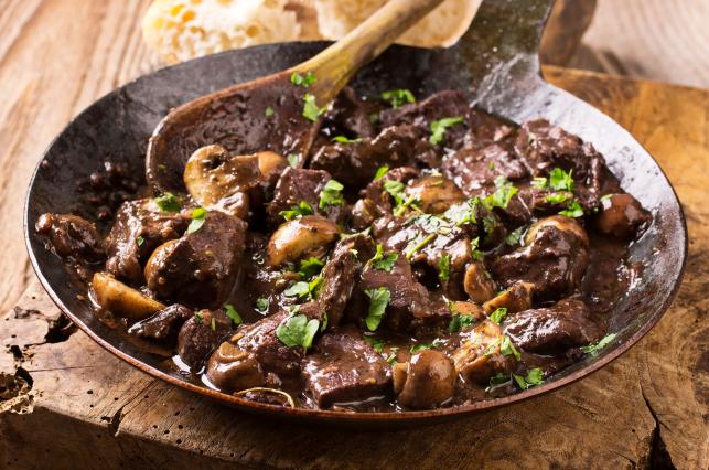 Szarvaspörkölt Fotó:123rf.com - PROAKTIVdirekt Életmód magazin és hírek - proaktivdirekt.com