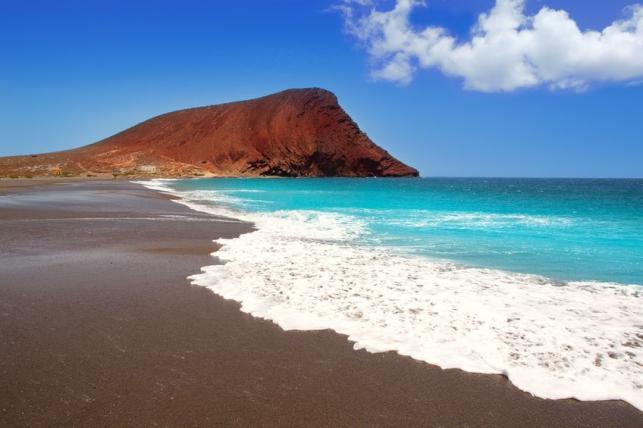 Tenerife, fekete homokos strand - PROAKTIVdirekt Életmód magazin és hírek - proaktivdirekt.com