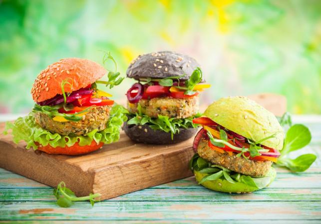 Különféle vegetáriánus hamburgerek - PROAKTIVdirekt Életmód magazin és hírek - proaktivdirekt.com