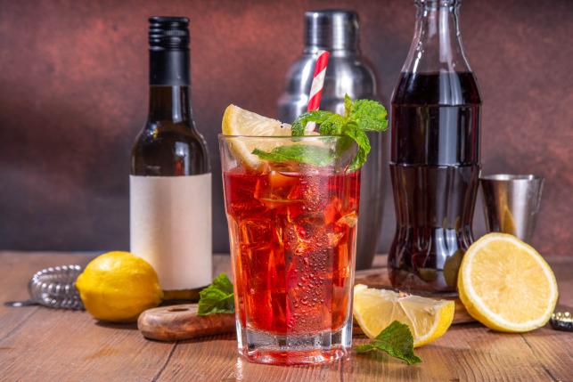 Vörösboros cola másképp Fotó:123rf.com - PROAKTIVdirekt Életmód magazin és hírek - proaktivdirekt.com