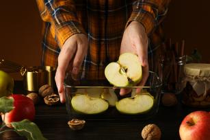 Az alma sütve is finom Fotó:123rf.com - PROAKTIVdirekt Életmód magazin és hírek - proaktivdirekt.com