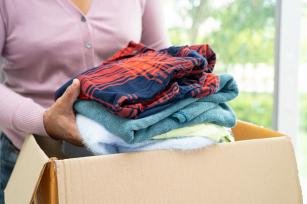 Téli ruhák elpakolása Fotó: 123rf.com - PROAKTIVdirekt Életmód magazin és hírek - proaktivdirekt.com