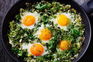 Zöld shakshuka Fotó:123rf.com - PROAKTIVdirekt Életmód magazin és hírek - proaktivdirekt.com